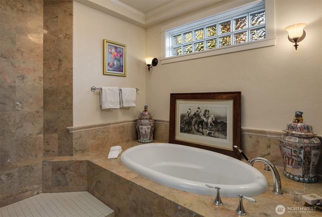 16 Enatai Drive, Bellevue, WA 98004