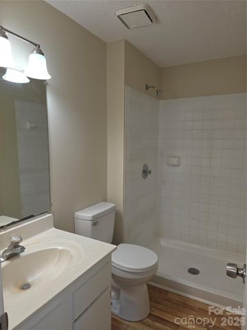 4827 Harri Ann Drive, Charlotte, NC 28227