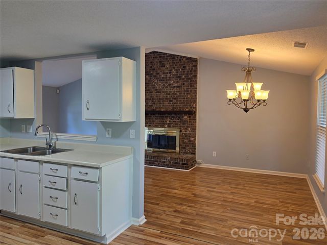 4827 Harri Ann Drive, Charlotte, NC 28227