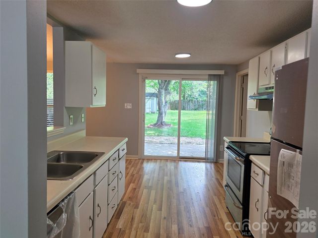 4827 Harri Ann Drive, Charlotte, NC 28227