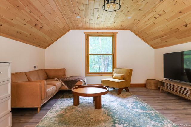 305 Reyer Road, Narrowsburg, NY 12764