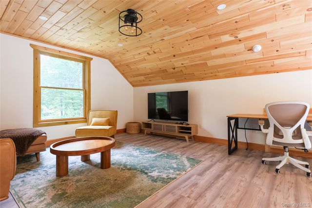 305 Reyer Road, Narrowsburg, NY 12764
