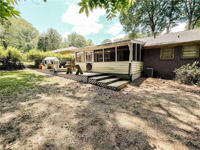 116 Indian Trail, Marietta, GA 30068