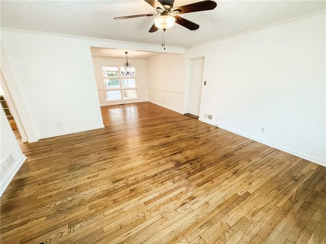 116 Indian Trail, Marietta, GA 30068