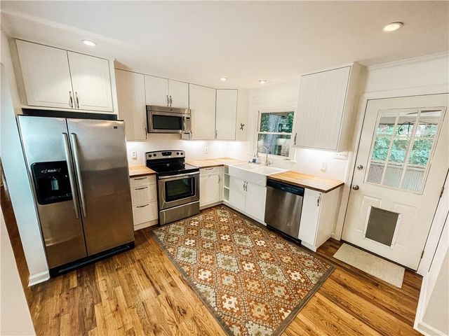 116 Indian Trail, Marietta, GA 30068
