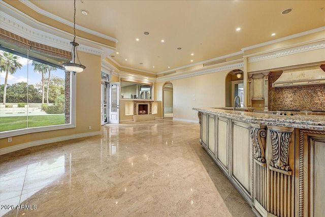 4807 E CRYSTAL Lane, Paradise Valley, AZ 85253
