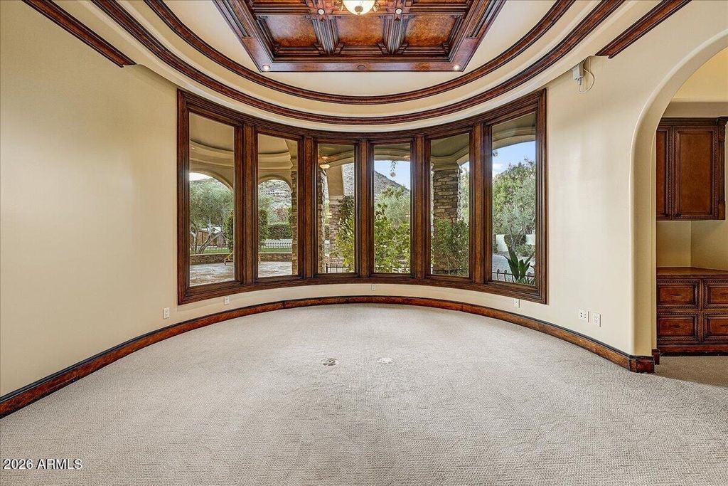 Image 15 of property listing at 4807 E CRYSTAL Lane, Paradise Valley, AZ 85253