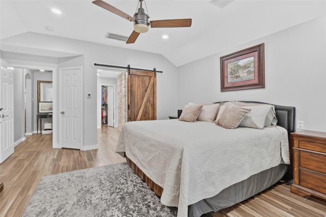 20003 Country Lake Drive N, Magnolia, TX 77355