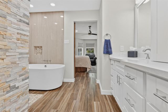 20003 Country Lake Drive N, Magnolia, TX 77355