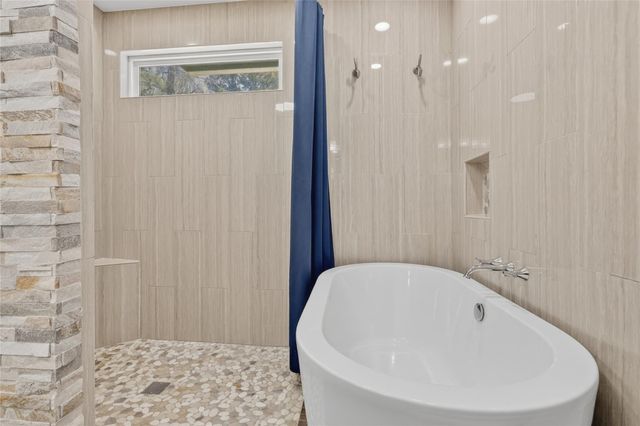 20003 Country Lake Drive N, Magnolia, TX 77355