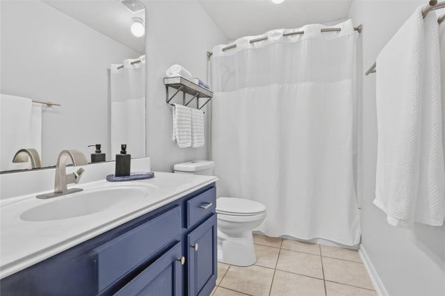 20003 Country Lake Drive N, Magnolia, TX 77355