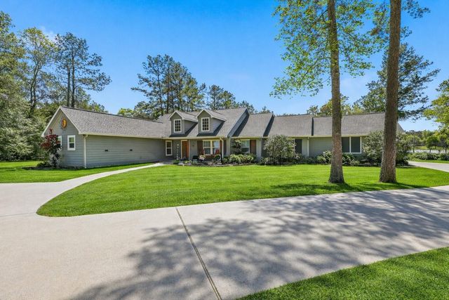 20003 Country Lake Drive N, Magnolia, TX 77355