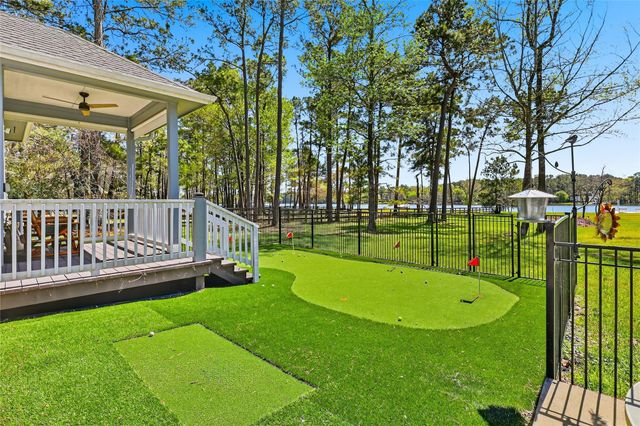 20003 Country Lake Drive N, Magnolia, TX 77355