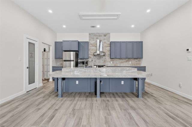 20003 Country Lake Drive N, Magnolia, TX 77355