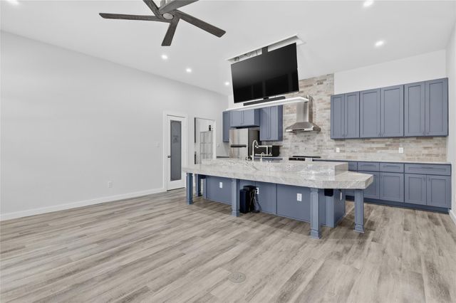 20003 Country Lake Drive N, Magnolia, TX 77355