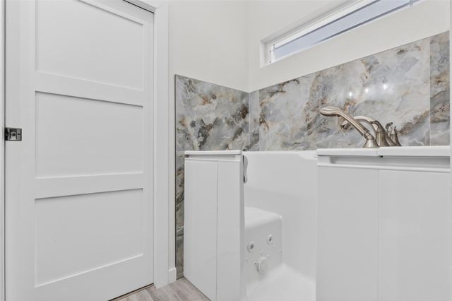 20003 Country Lake Drive N, Magnolia, TX 77355