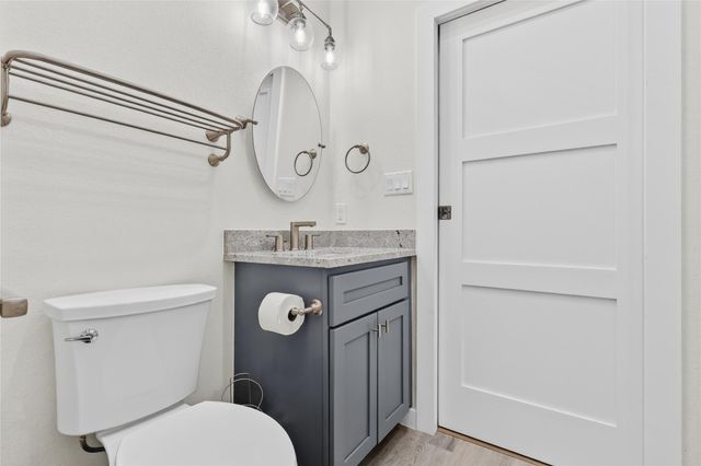 20003 Country Lake Drive N, Magnolia, TX 77355