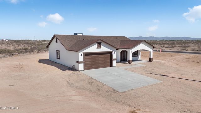 35532 W CHIPMAN Road, Tonopah, AZ 85354