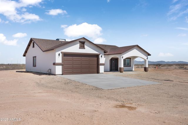 35532 W CHIPMAN Road, Tonopah, AZ 85354