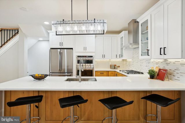 329 15TH ST NE, Washington, DC 20002