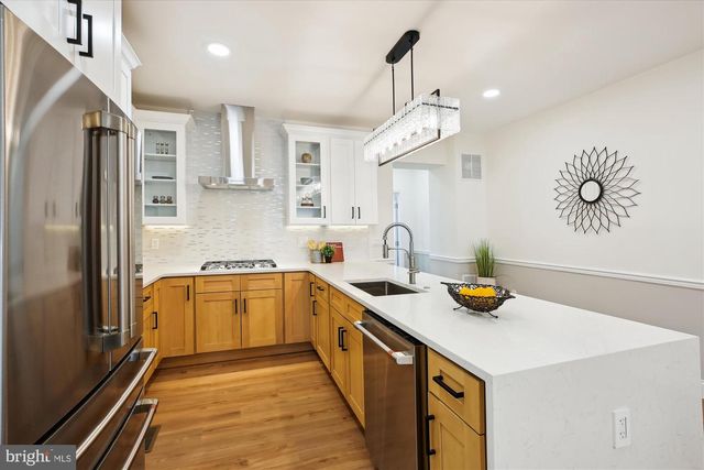 329 15TH ST NE, Washington, DC 20002