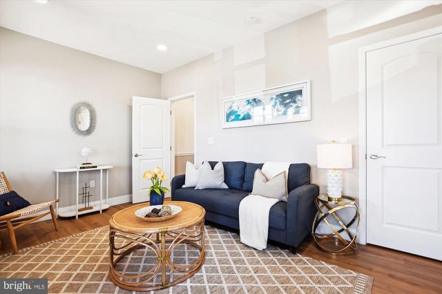 329 15TH ST NE, Washington, DC 20002