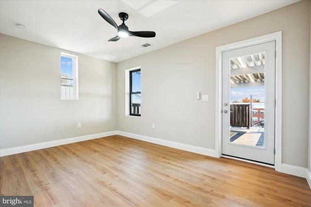 329 15TH ST NE, Washington, DC 20002