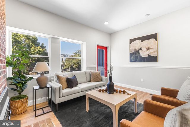 329 15TH ST NE, Washington, DC 20002