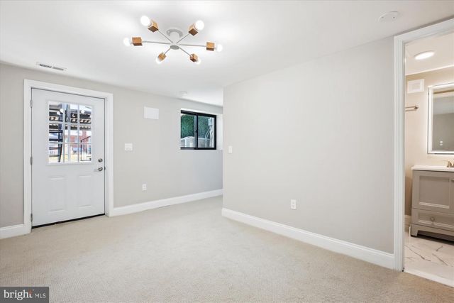 329 15TH ST NE, Washington, DC 20002