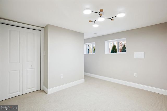 329 15TH ST NE, Washington, DC 20002