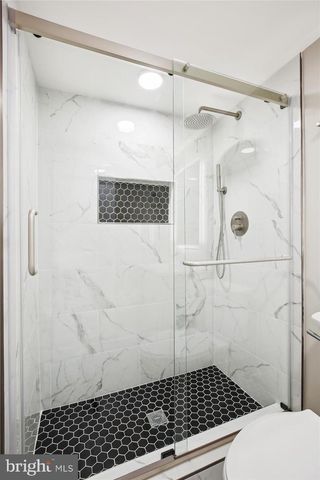 329 15TH ST NE, Washington, DC 20002