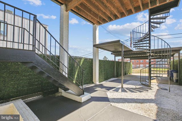 329 15TH ST NE, Washington, DC 20002