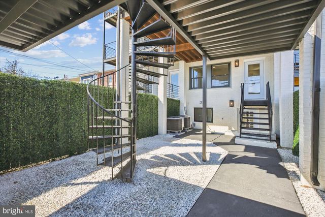 329 15TH ST NE, Washington, DC 20002