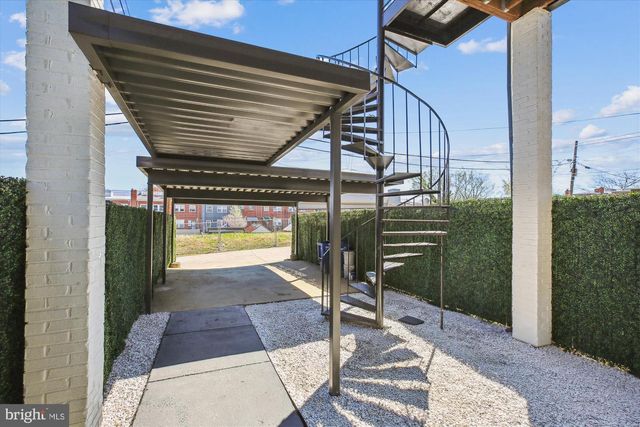 329 15TH ST NE, Washington, DC 20002