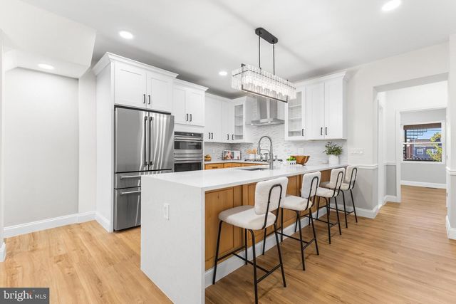 329 15TH ST NE, Washington, DC 20002