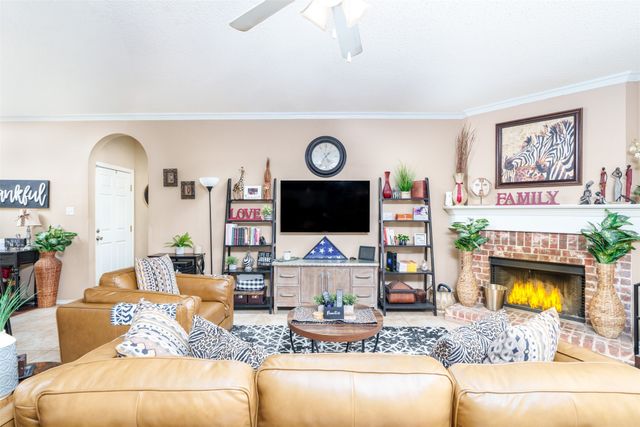 192 Hirth Drive, Crowley, TX 76036