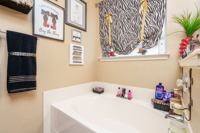 192 Hirth Drive, Crowley, TX 76036