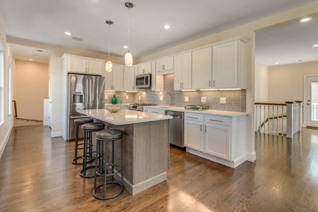 107 Warren St 107, Medford, MA 02155