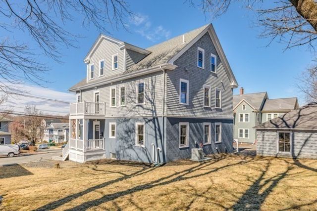 107 Warren St 107, Medford, MA 02155