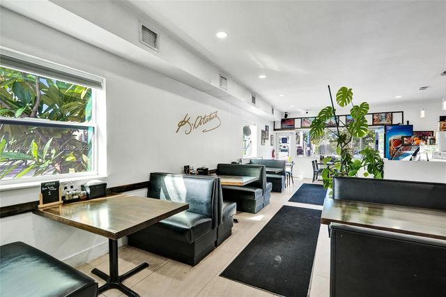 1100 NE 4th Ave 1-2, Fort Lauderdale, FL 33304