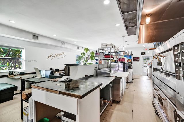 1100 NE 4th Ave 1-2, Fort Lauderdale, FL 33304