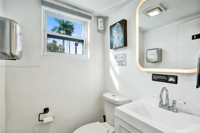 1100 NE 4th Ave 1-2, Fort Lauderdale, FL 33304