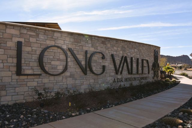 1369 S POLE CREEK LN, Washington, UT 84780