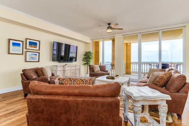 14500 River Rd 406, Pensacola, FL 32507