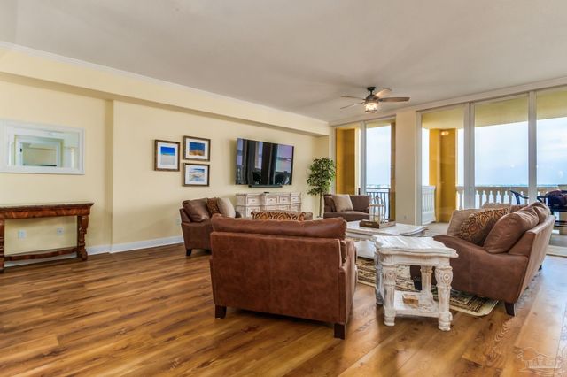 14500 River Rd 406, Pensacola, FL 32507