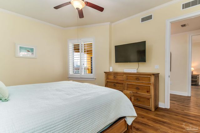 14500 River Rd 406, Pensacola, FL 32507