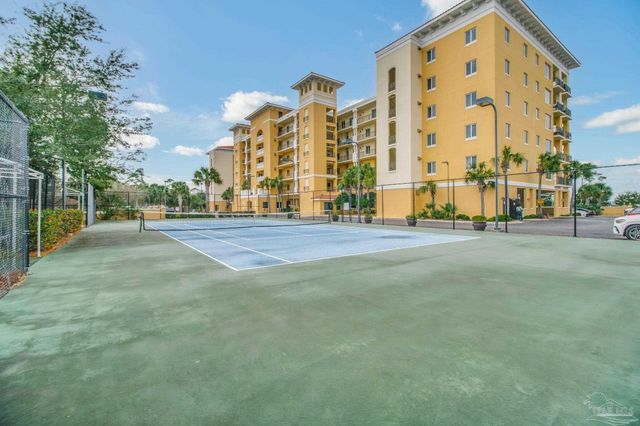 14500 River Rd 406, Pensacola, FL 32507