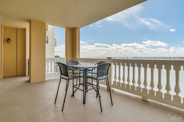 14500 River Rd 406, Pensacola, FL 32507