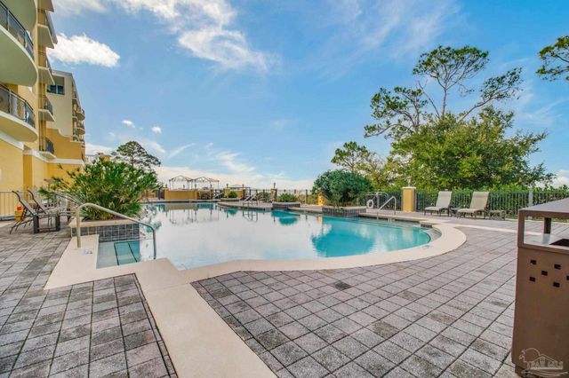 14500 River Rd 406, Pensacola, FL 32507