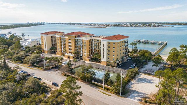14500 River Rd 406, Pensacola, FL 32507